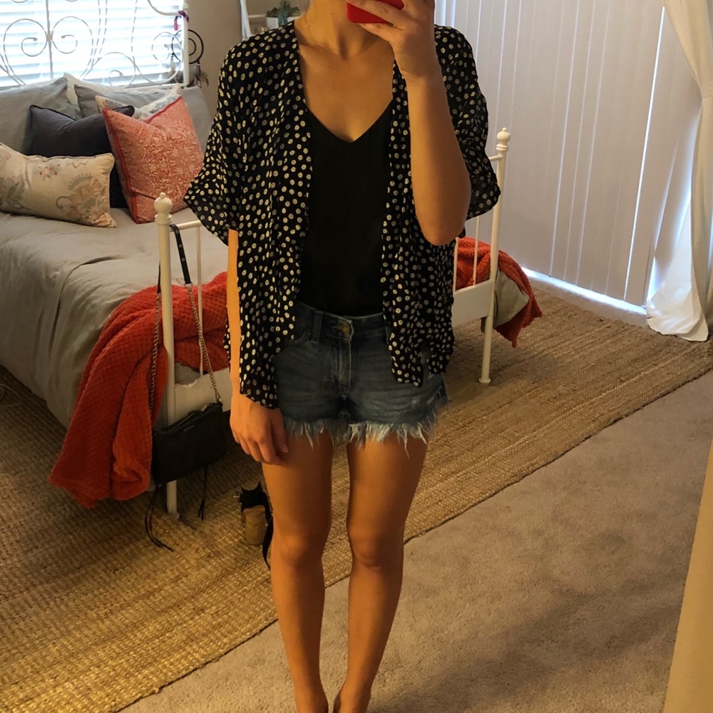Brandy Melville daisy kimono